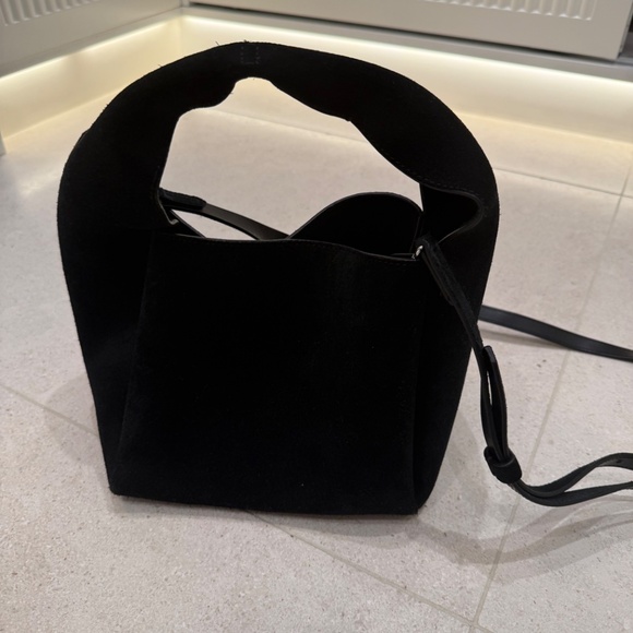 Toteme suede bucket bag - Picture 7 of 9